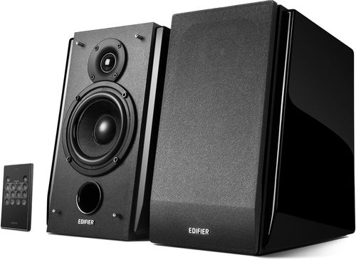 Black pair of speakers